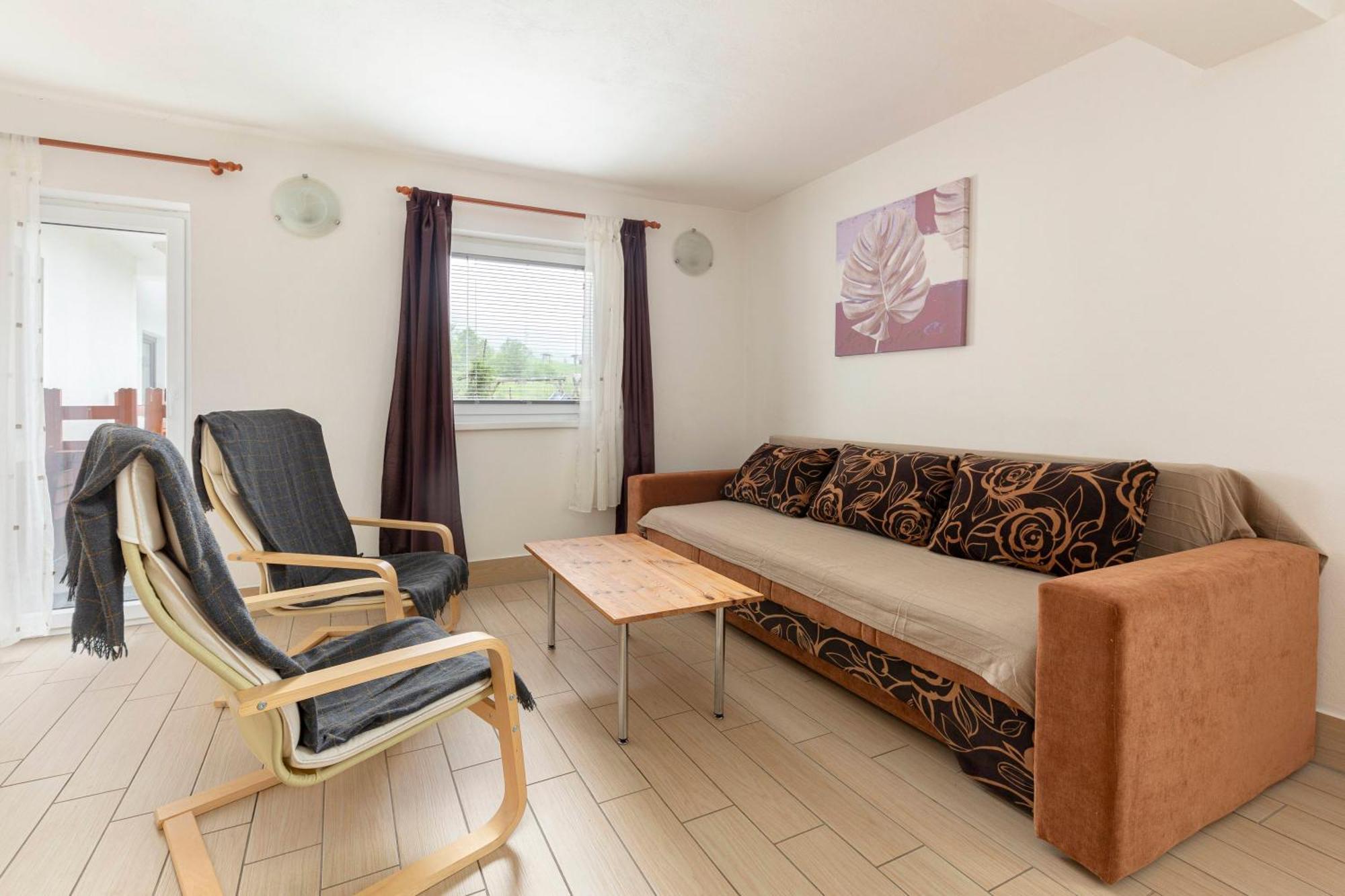 בוהין Apartments Bor מראה חיצוני תמונה