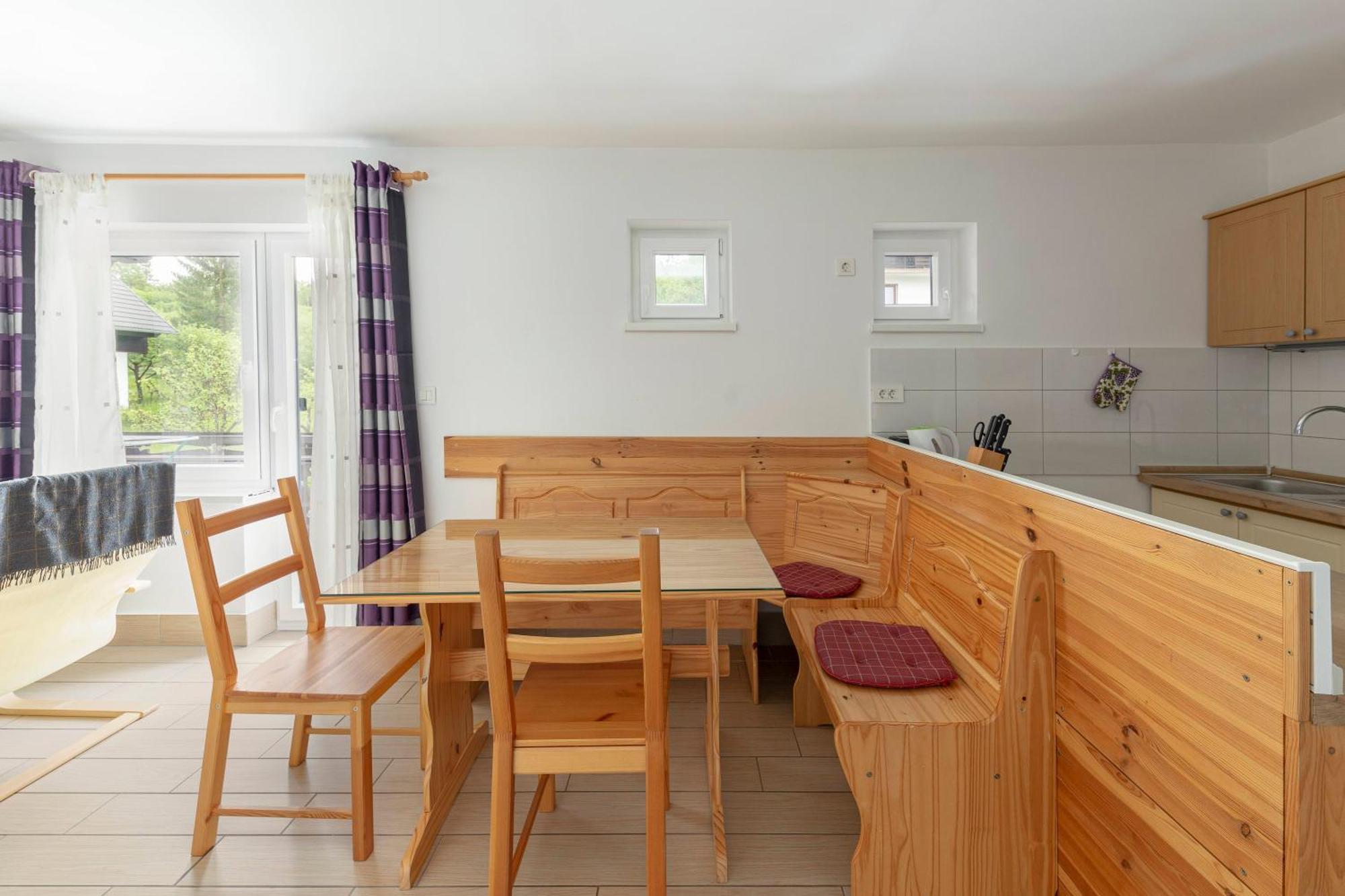בוהין Apartments Bor מראה חיצוני תמונה